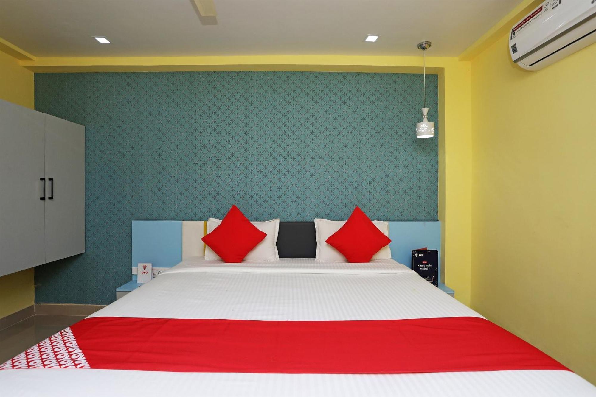 Super Capital O Sai Jagannath Hotel Khandagiri Eksteriør billede